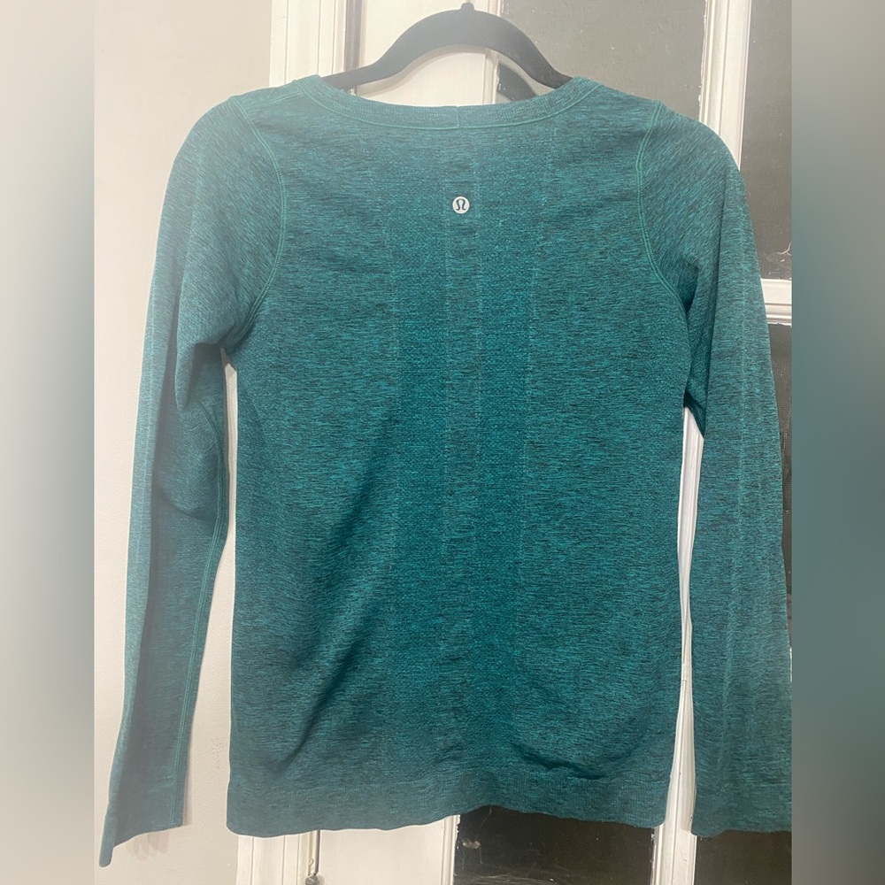 Lululemon Everglade Green Long Sleeve Activewear Top - XS - Picture 3 of 7